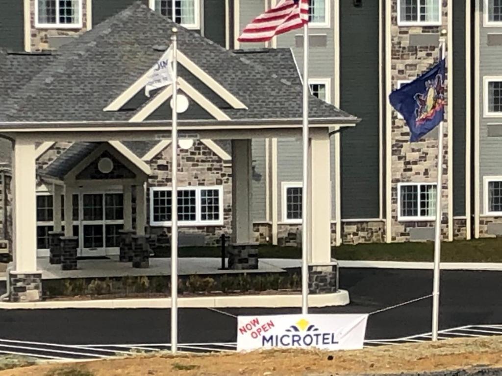 Microtel Inn & Suites By Wyndham Carlisle Exterior photo